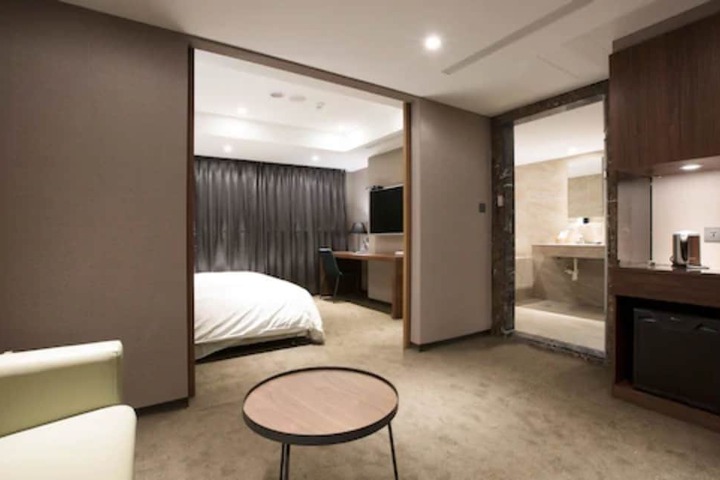 Room 22 of 43