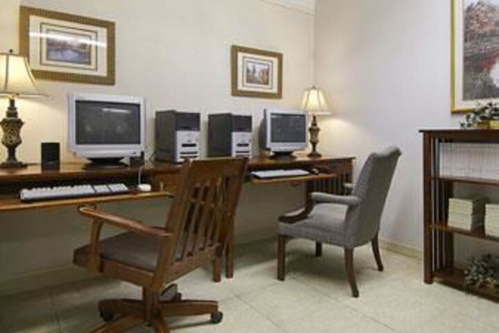 Business Center 15 of 24