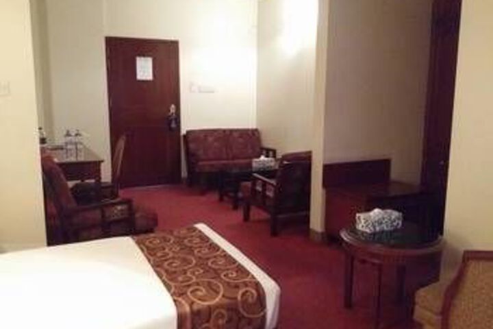 Room 8 of 29
