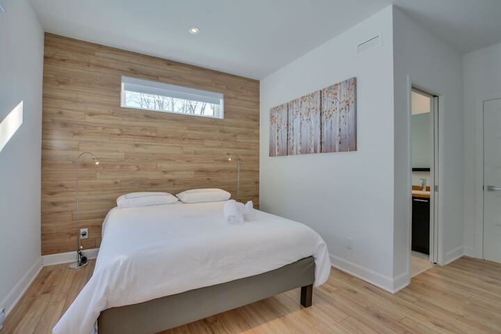 Room 30 of 325