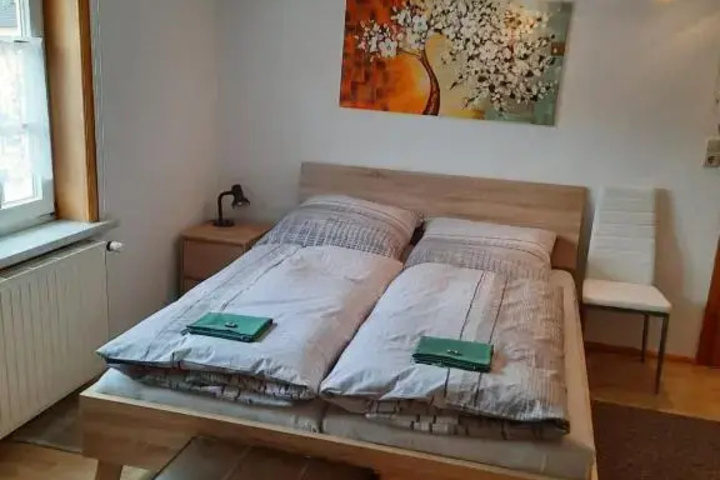 Room 4 of 14