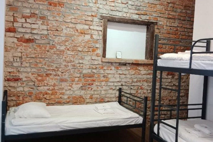 Room 44 of 60