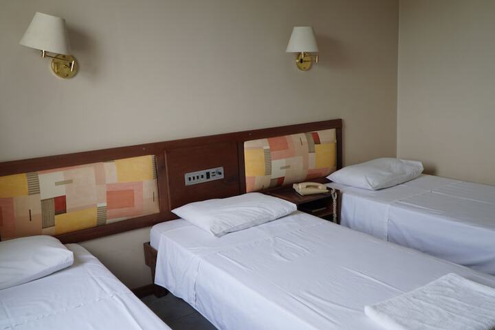Room 16 of 30