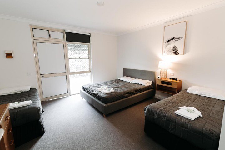 Room 11 of 35