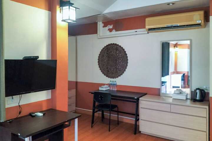 Room 72 of 156