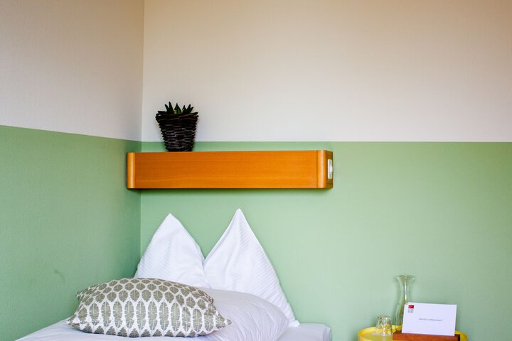Room 17 of 29