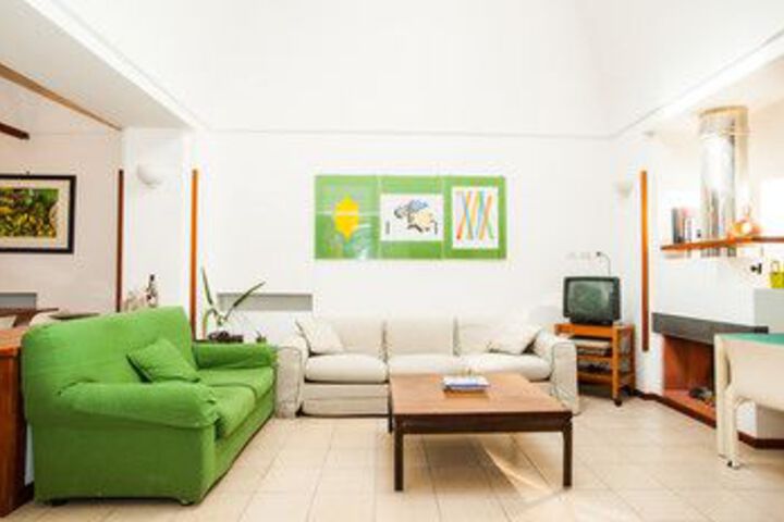 Room 25 of 32