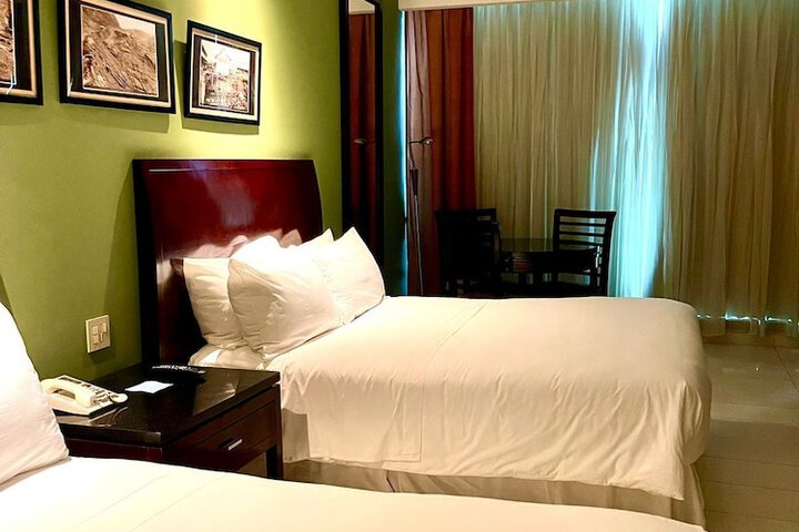 Room 8 of 33
