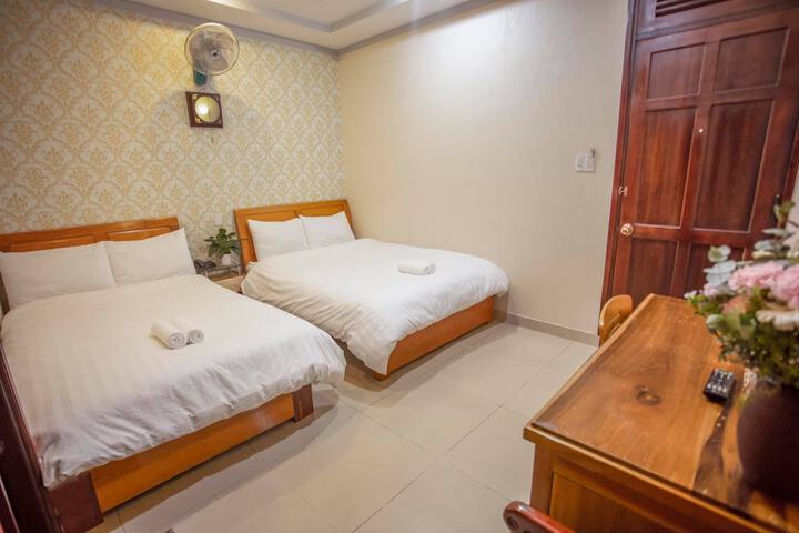 Room 6 of 15