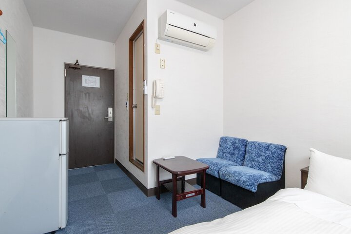 Room 14 of 51
