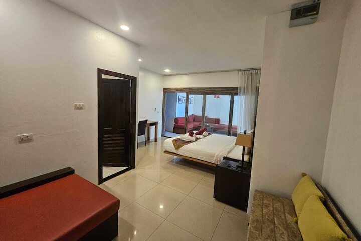 Room 32 of 160