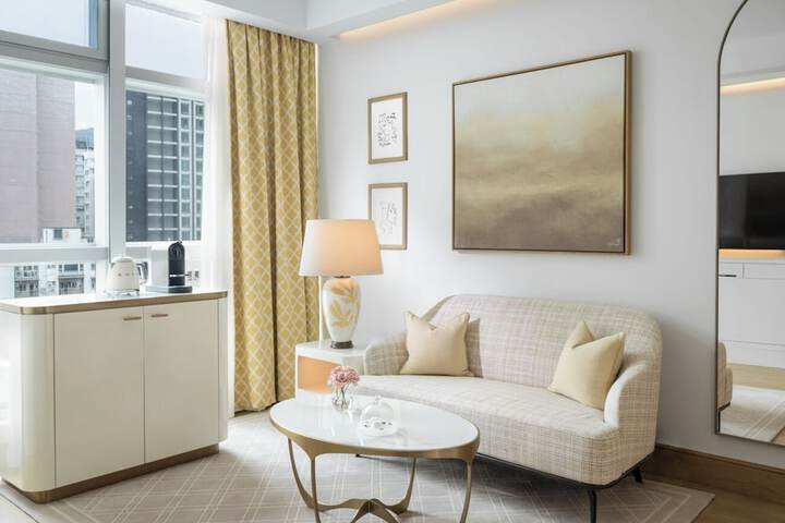 Room 47 of 82