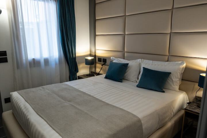 Room 35 of 209