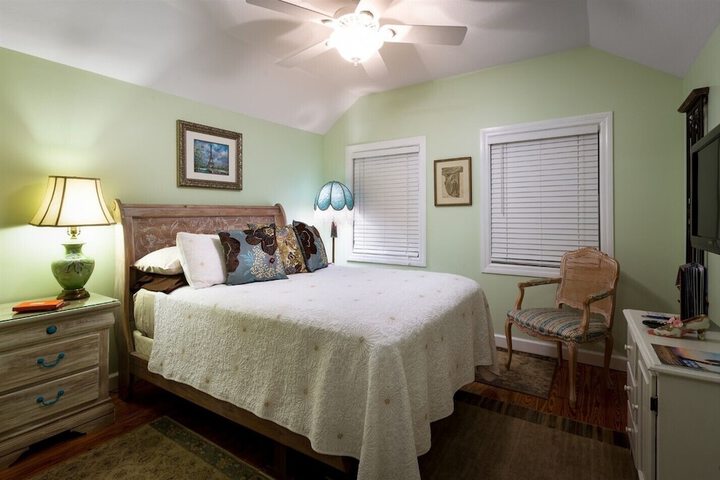 Room 5 of 26
