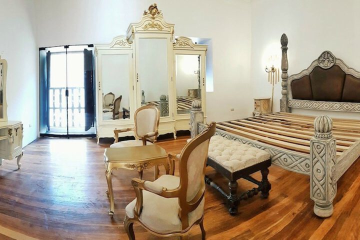 Room 11 of 36