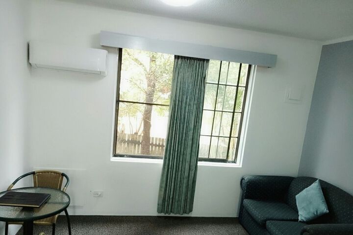 Room 13 of 35