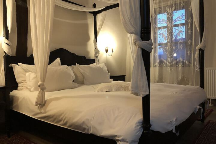 Room 21 of 74
