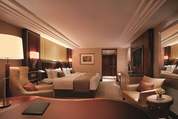 Room 44 of 103