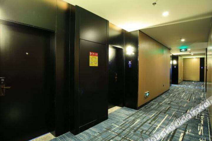 Hotel Interior 26 of 44