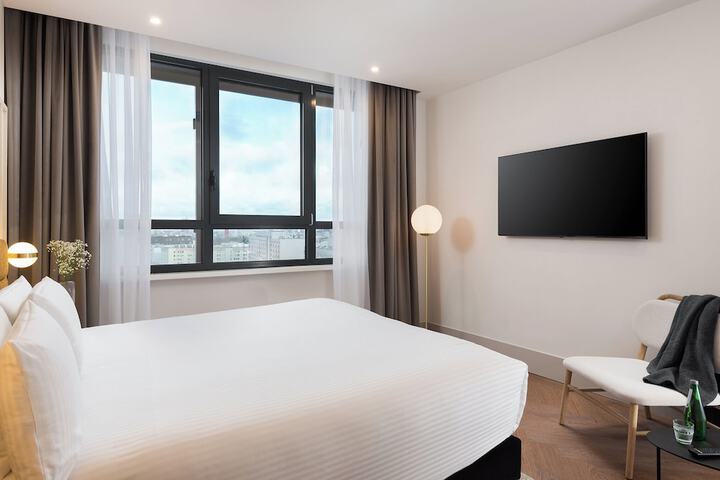 Room 34 of 113