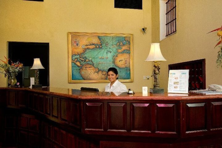 Entrance & Lobby