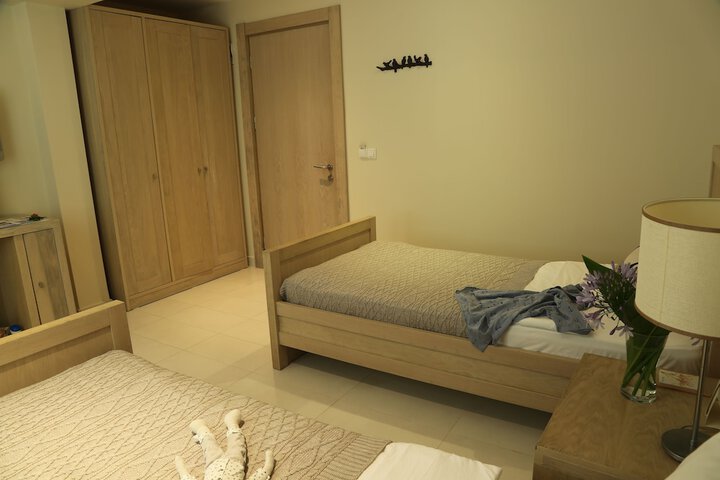 Room 11 of 87