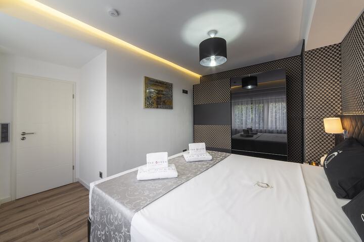 Room 113 of 645