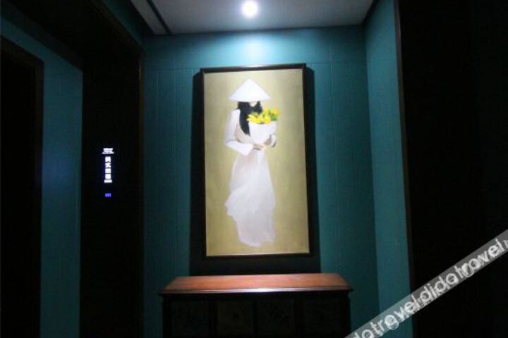 Hotel Interior 19 of 36