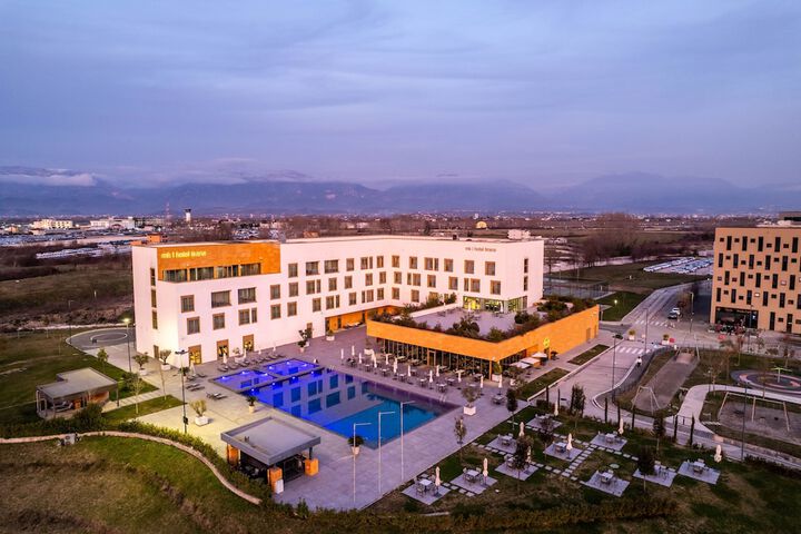Hotel 103 of 112