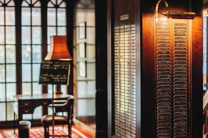 Entrance & Lobby