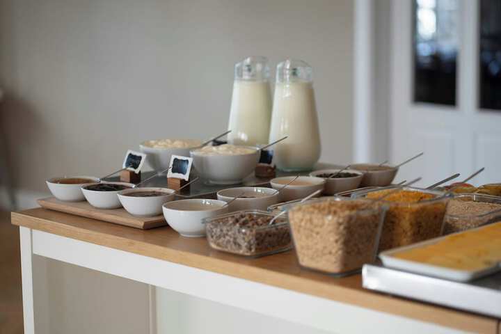Dining 40 of 53