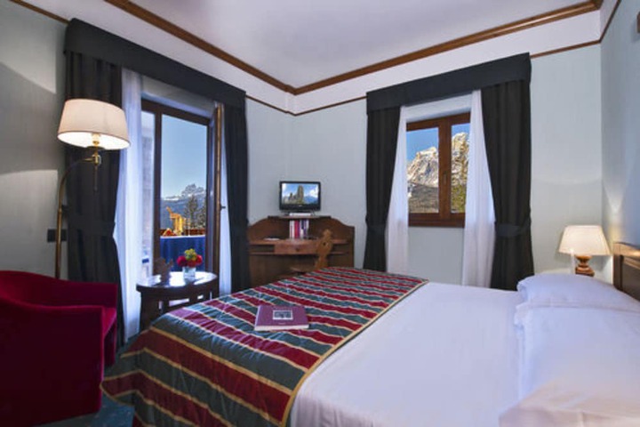 Room 5 of 37