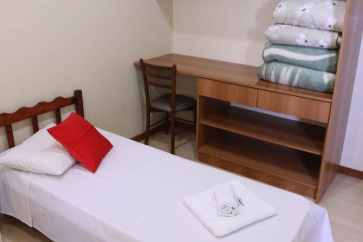 Room 18 of 108