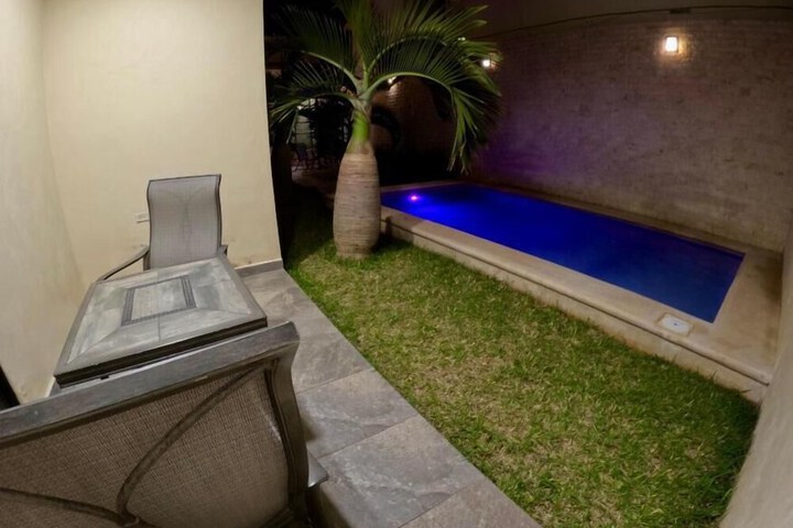 Pool 19 of 29
