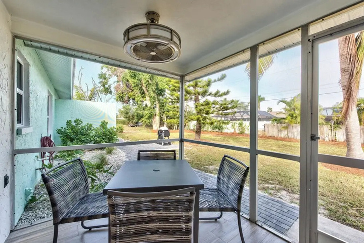Terrace/Patio 6 of 15