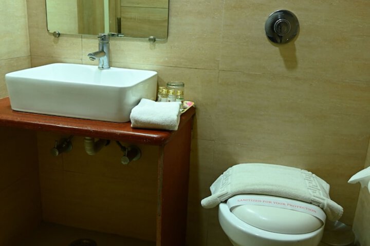 Room 18 of 46
