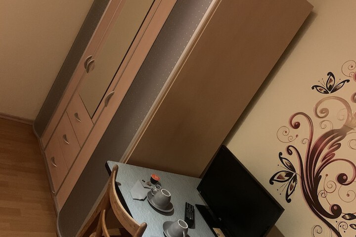 Room 4 of 21