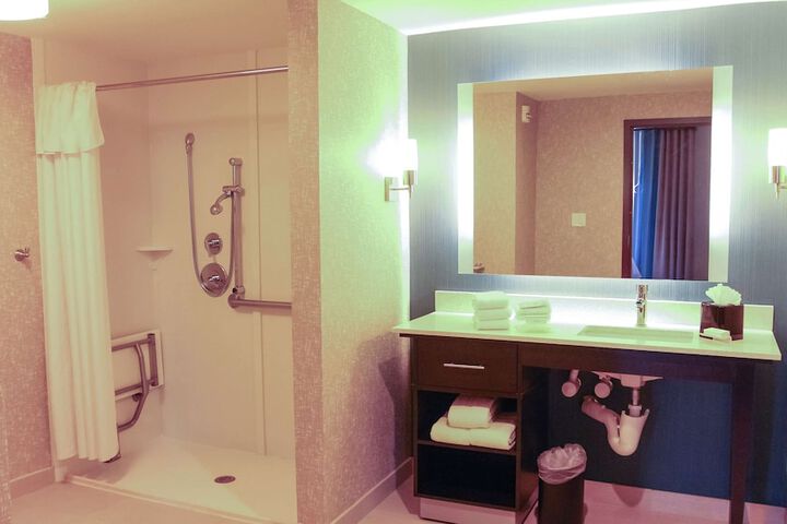 Bathroom shower