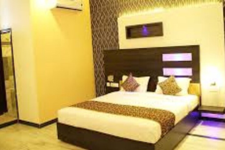 Room 17 of 29