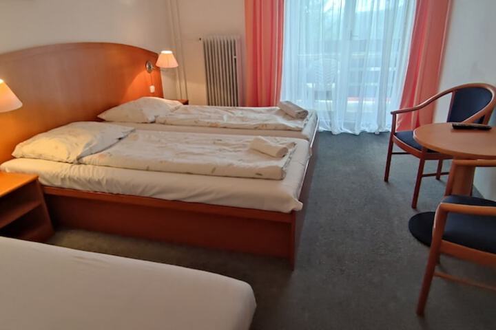 Room 12 of 88