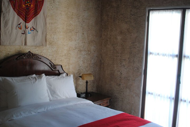 Room 13 of 110