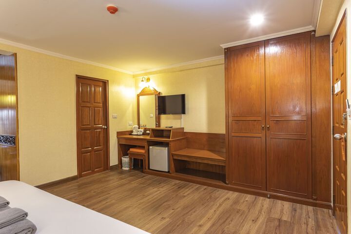Room 11 of 70