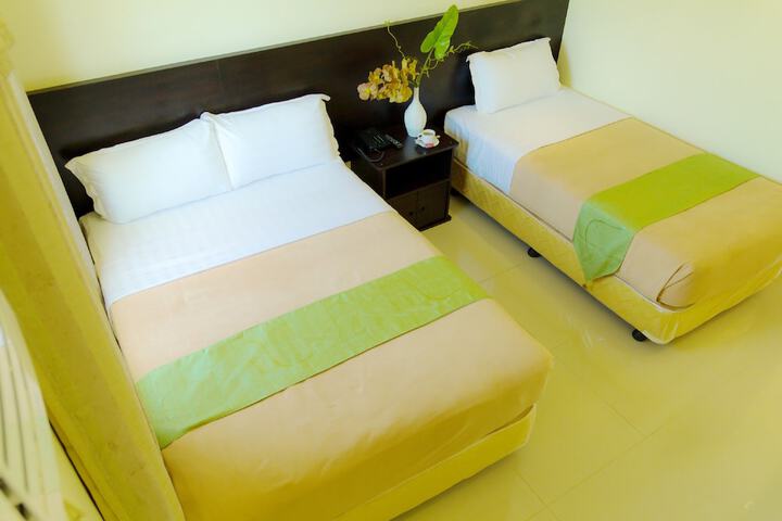 Room 9 of 40
