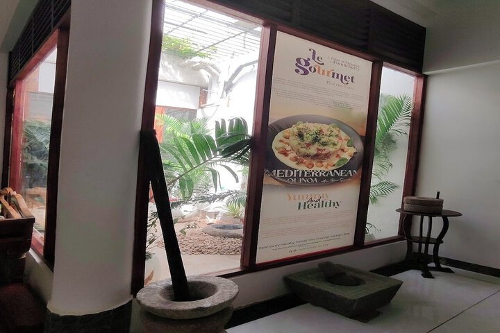 Dining 65 of 89