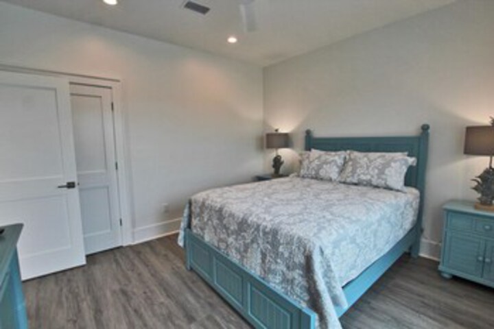Room 40 of 48