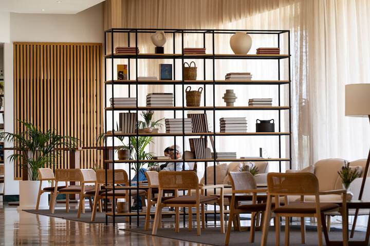 Hotel Interior 16 of 124