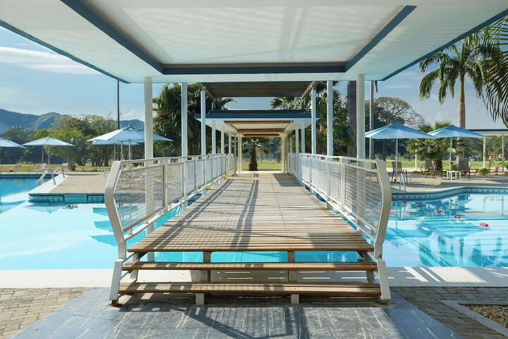 Pool 60 of 108