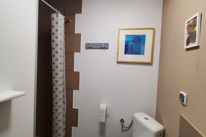 Room 10 of 26