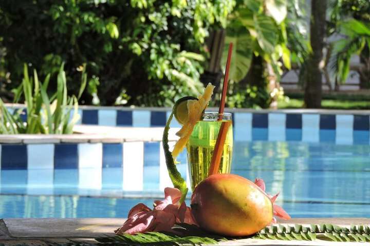 Pool Hotel