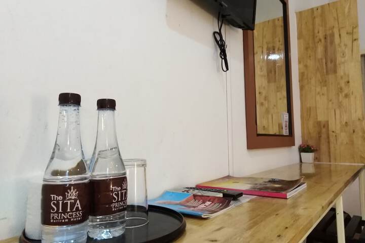 Room 17 of 39